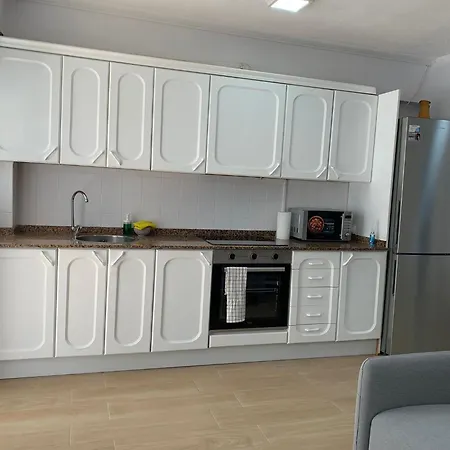 Moderno Piso Con Terraza